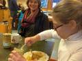 15. Januar: Auch Frau Jutta Jacobs , die stellvertretende Bürgermeisterin unseres Bezirks, kam zum Wohlfühlsonntagscafe.