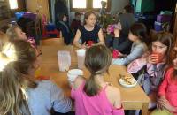 26. März: Apfelkuchen verputzt. (Foto: Evelyn Simson)