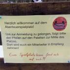 16. Februar: Eingangsschild in Corona-Zeiten (Foto: Hellas Adlung)