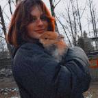 17. Januar: July und Nayla kuscheln.