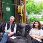 1. Juni: Bruno hat heute ein Interview mit unserer Praktikantin Josi geführt. (Foto: Hellas Adlung)