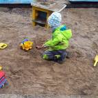 10. Februar: Beim Spielen im Sand kommt vielleicht bald der Frühling ins Land. (Foto: Hellas Adlung)