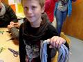 26. Oktober: Selbstgemachte Loopingschals aus T-Shirts. Nicht nur für Mädchen. (Foto: Evelyn Simson)